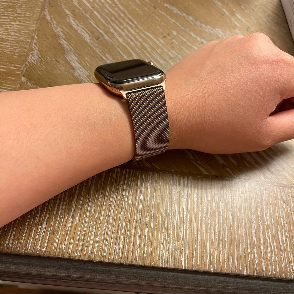 Apple Watch Gold Milanese Loop